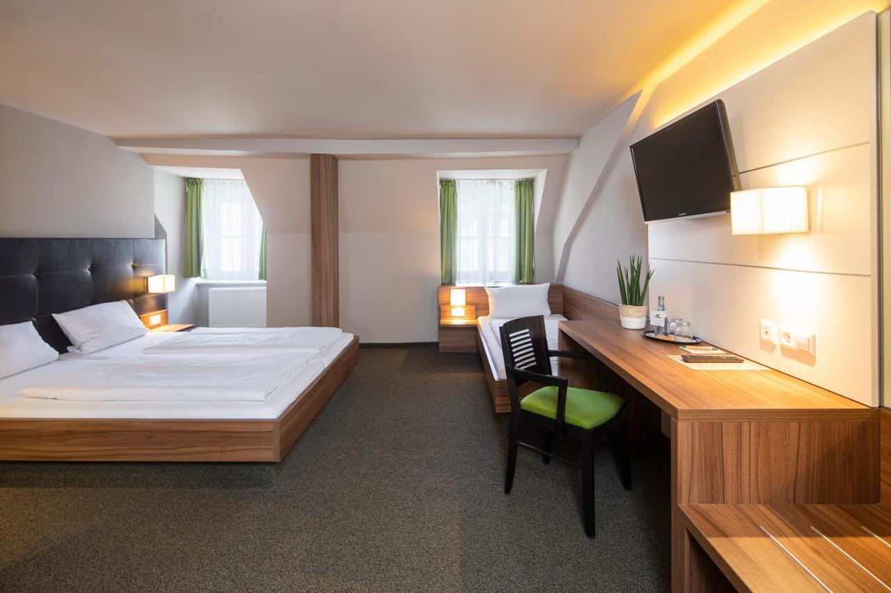 Joesepp's Am Hallhof 3*